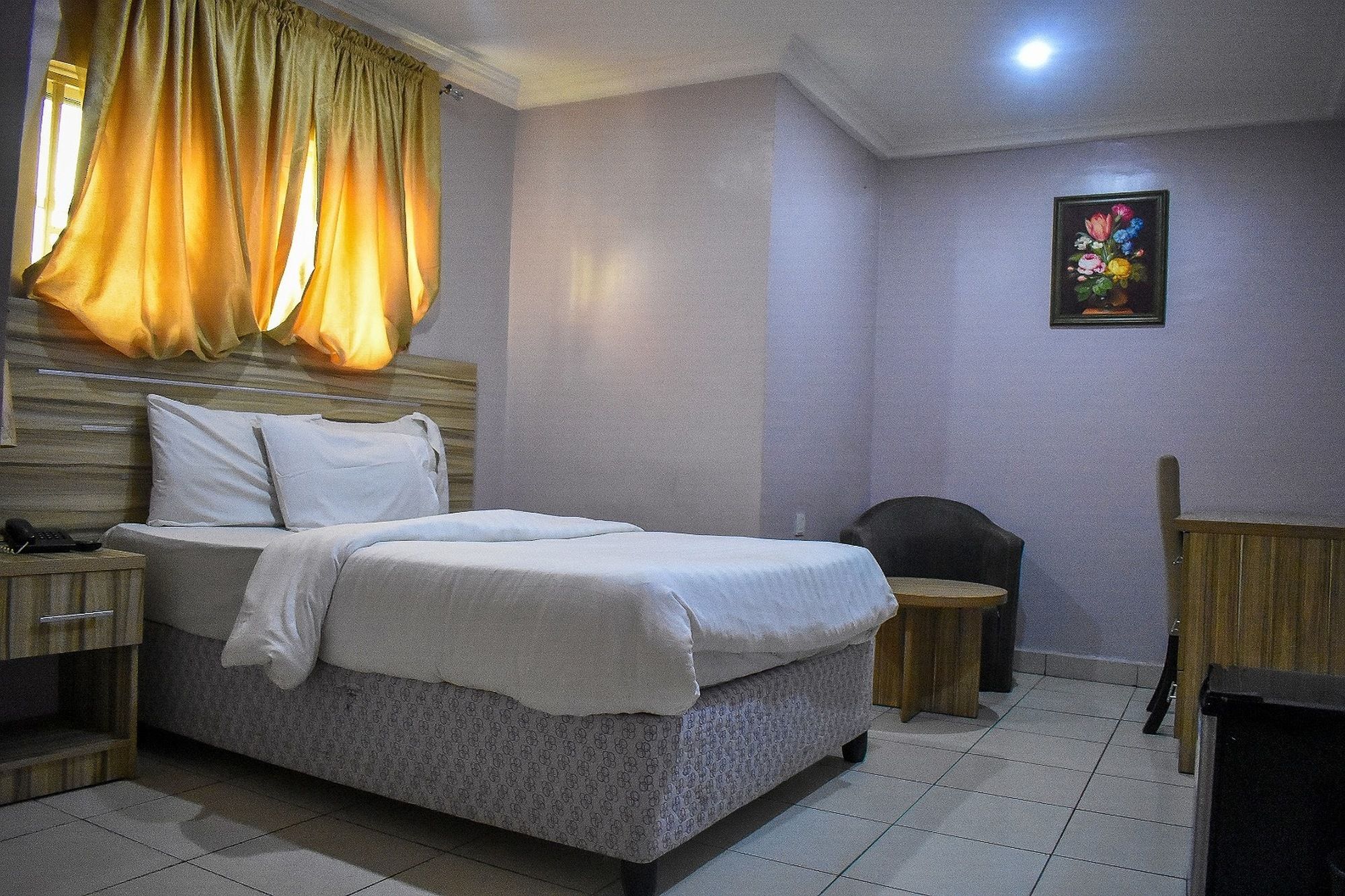 Dublina Suites Festac Town Buitenkant foto