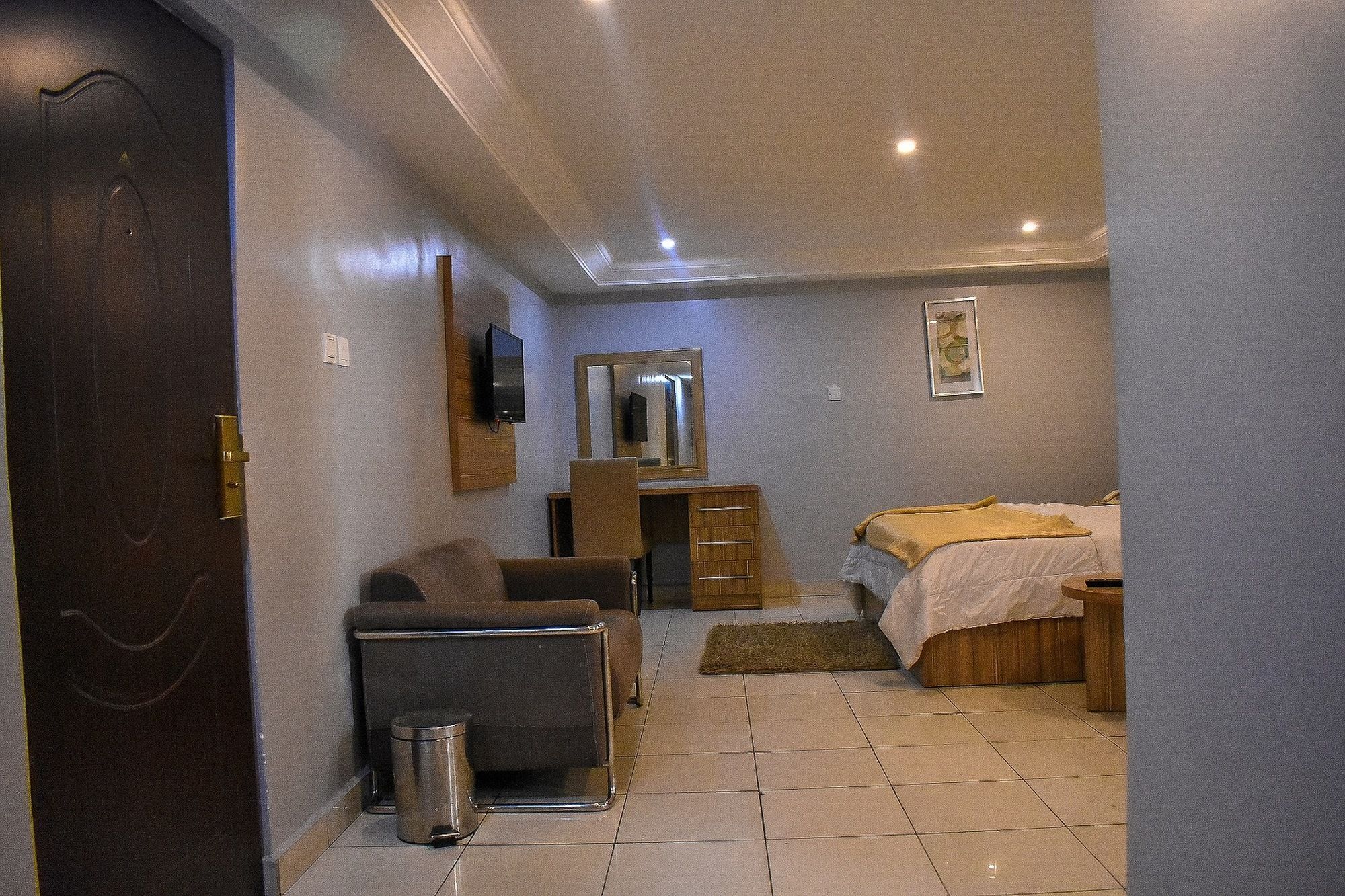 Dublina Suites Festac Town Buitenkant foto