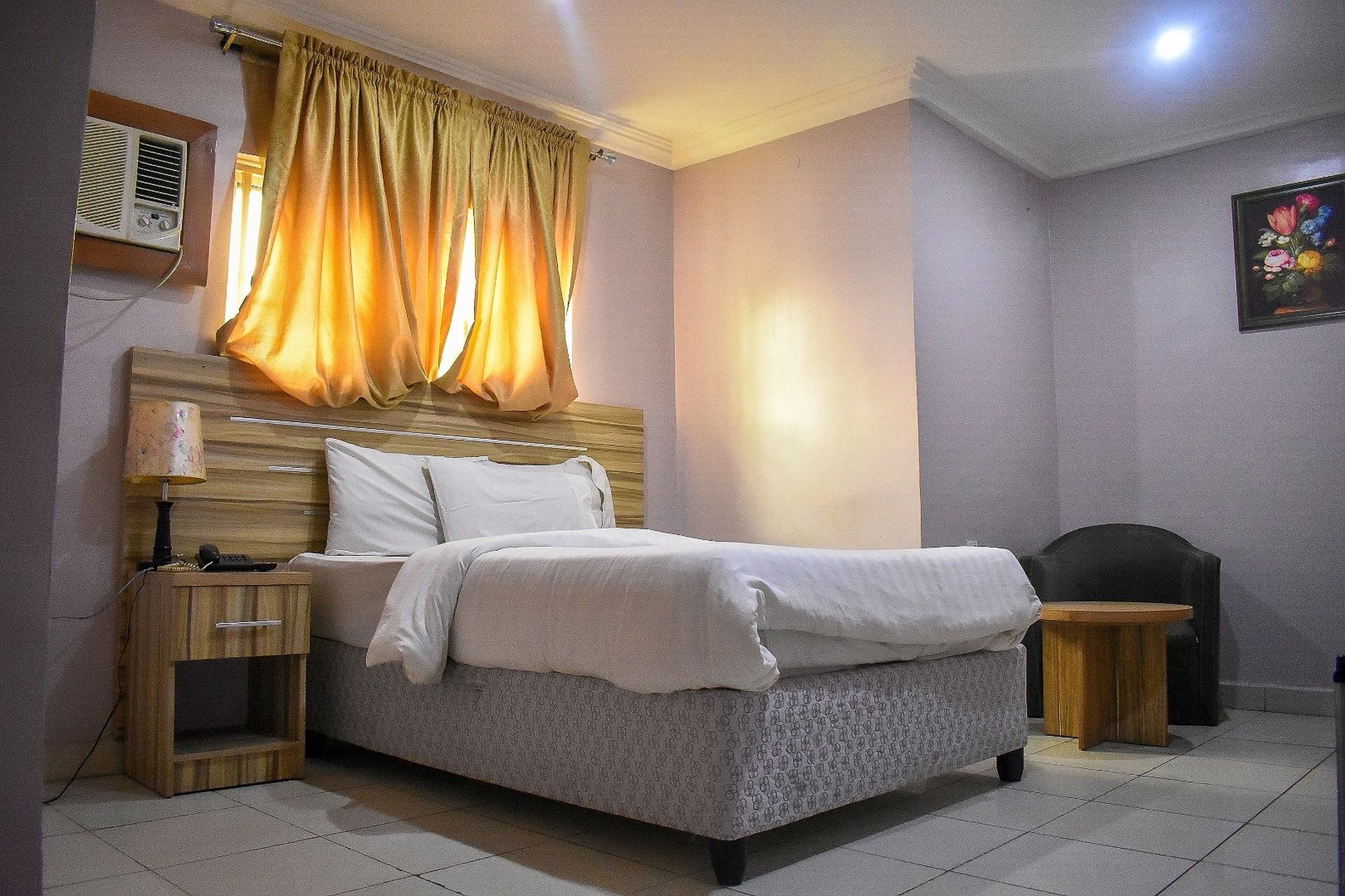 Dublina Suites Festac Town Buitenkant foto